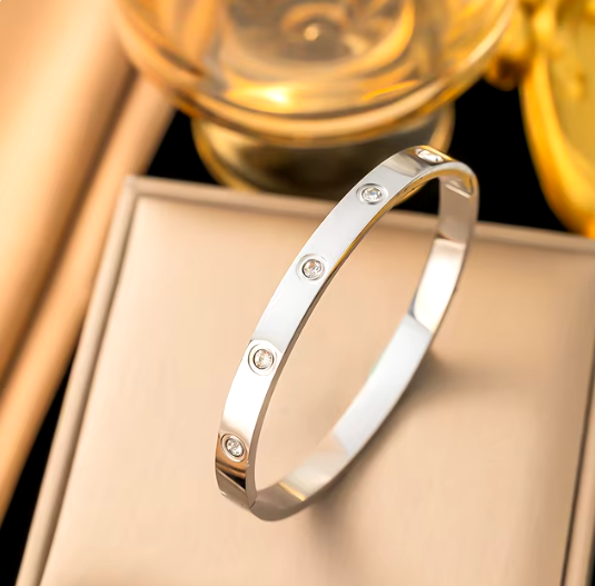 Relax Gold Infinity Bracelet